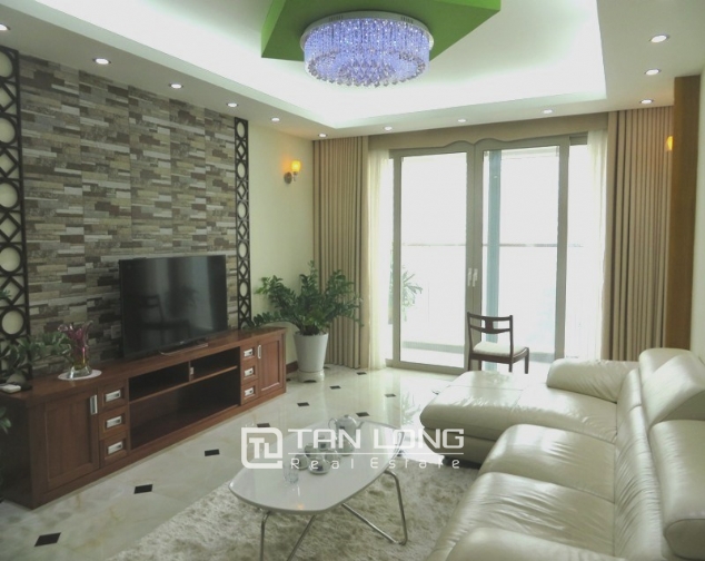 Beautiful 2 bedroom apartment with stylish design in C2 Mandarin Garden for rent 2