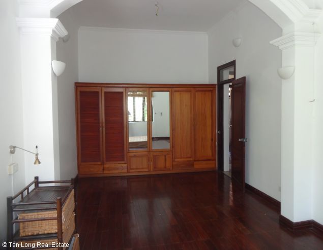 Cool house with reasonable design in Au Co street, Tay Ho district, Hanoi for rent 4