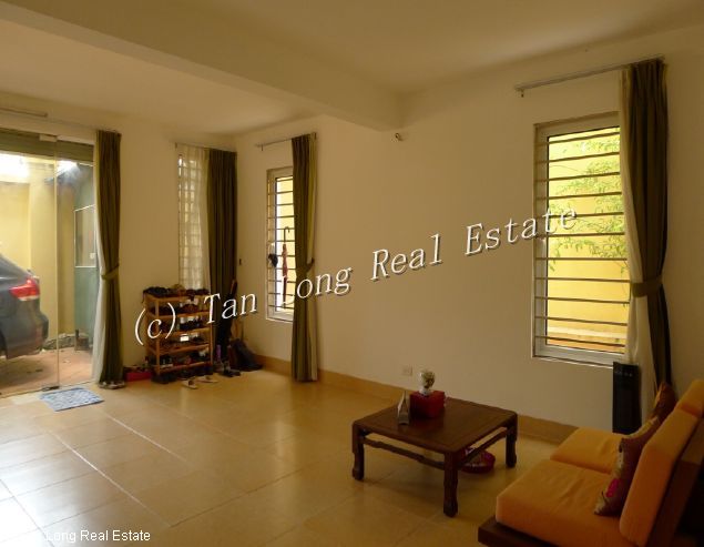 Lakeview 5 bedroom villa with modern design in Dang Thai Mai street for rent 3