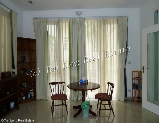 Lakeview 5 bedroom villa with modern design in Dang Thai Mai street for rent 7