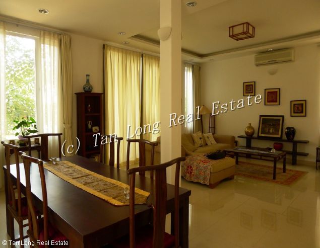 Lakeview 5 bedroom villa with modern design in Dang Thai Mai street for rent 9