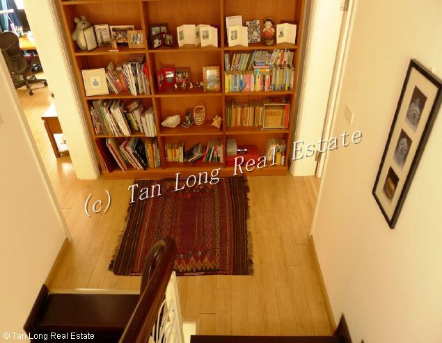 Lakeview 5 bedroom villa with modern design in Dang Thai Mai street for rent 7
