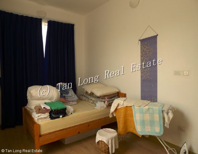 Lakeview 5 bedroom villa with modern design in Dang Thai Mai street for rent 6