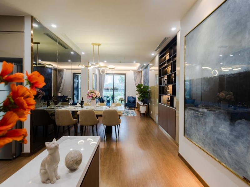 Nice 3-bedroom apartment for rent in Heritage West Lake 4