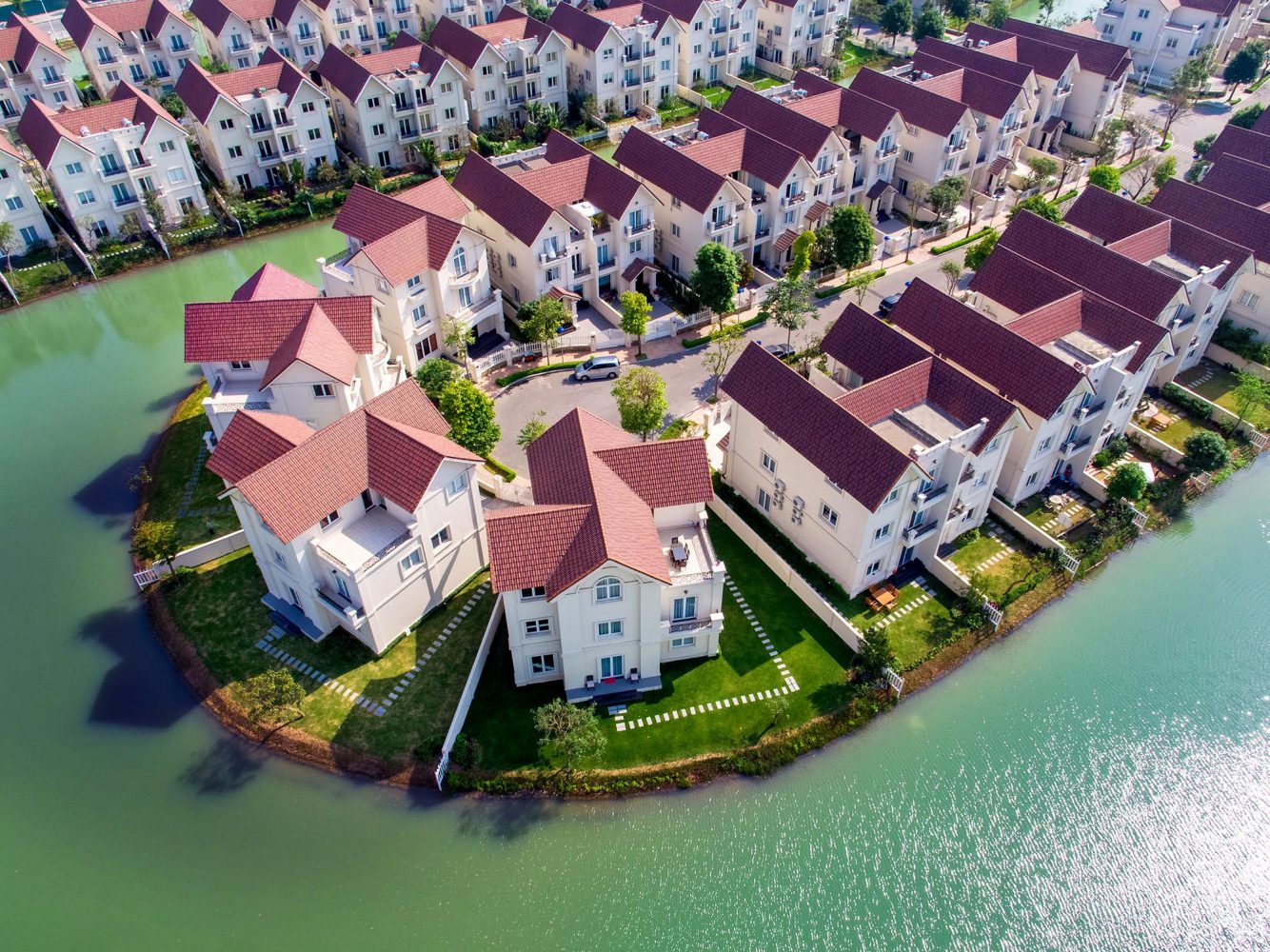 villas in Vinhomes Riverside
